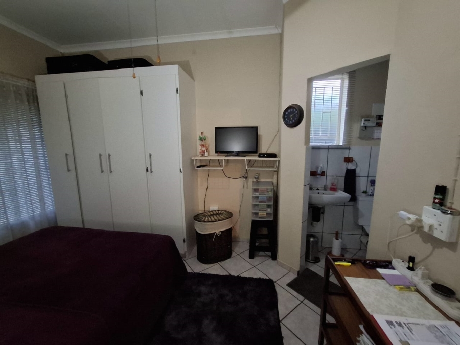 4 Bedroom Property for Sale in Geelhoutpark North West